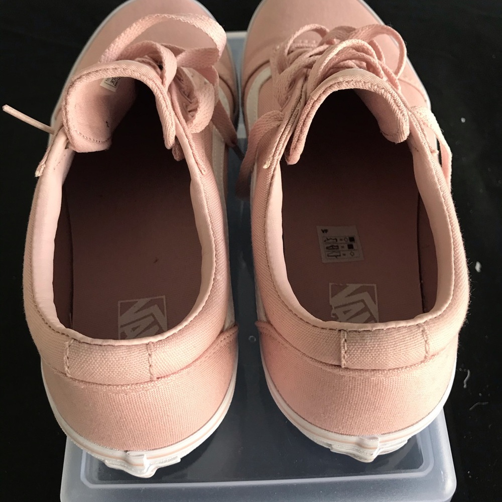 Vans - Picture 4 of 5